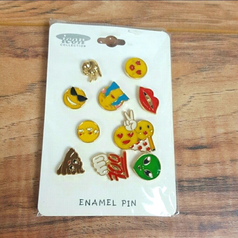 New fun Emoji pin package NWT